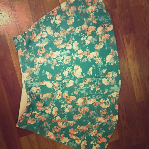 jcpenney Dresses & Skirts - JCPenny XL pink and green floral skater mini skirt